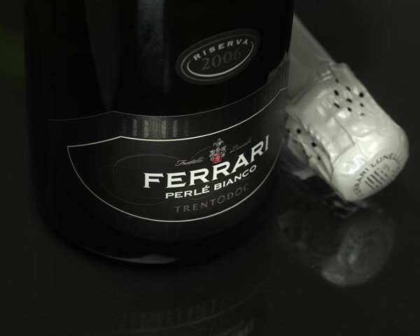 Ferrari Trentodoc Riserva Perlé Bianco 2006: the new, great, SW of Italy